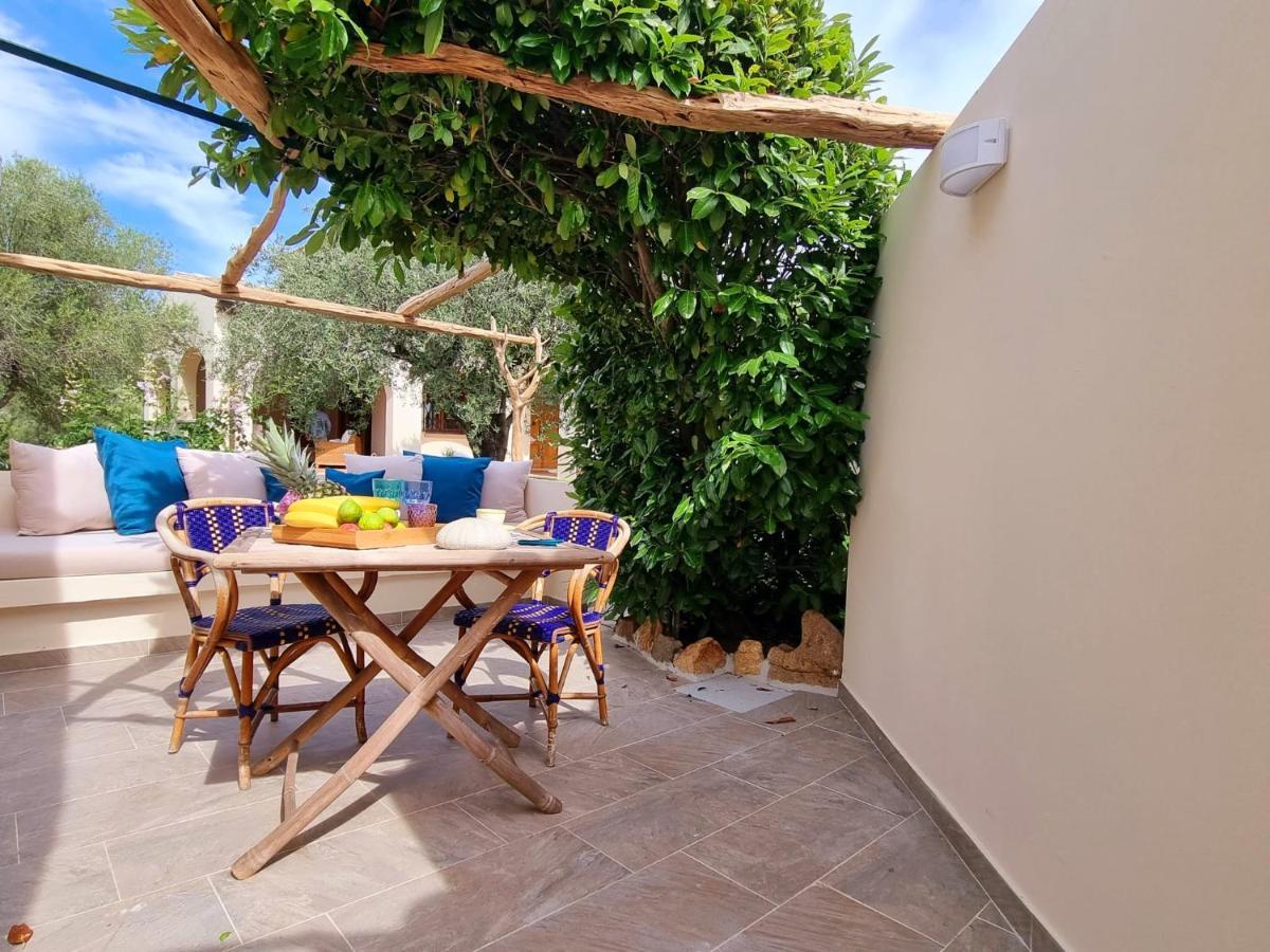 Stazzo San Teodoro Il Ginepro Piscina Condivisa Apartment Екстериор снимка