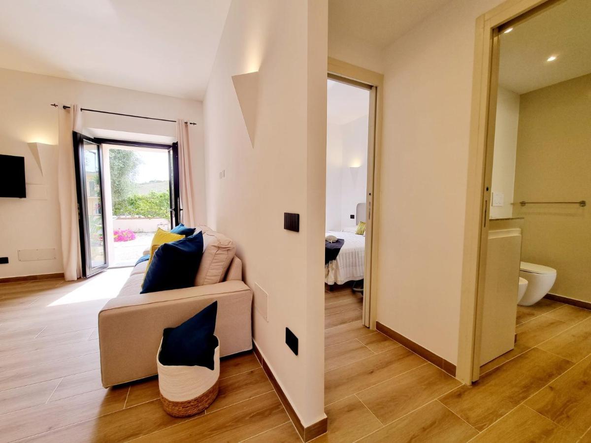 Stazzo San Teodoro Il Ginepro Piscina Condivisa Apartment Екстериор снимка