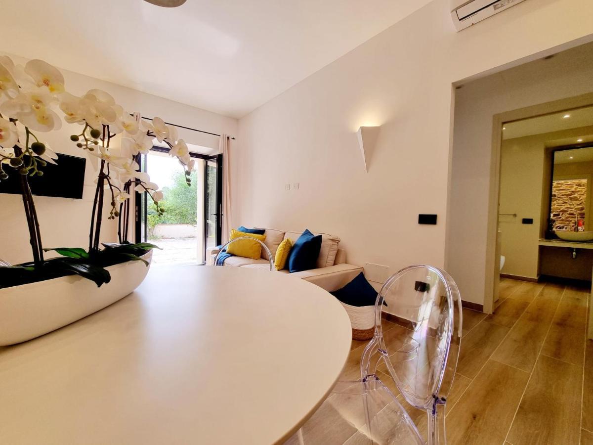 Stazzo San Teodoro Il Ginepro Piscina Condivisa Apartment Екстериор снимка