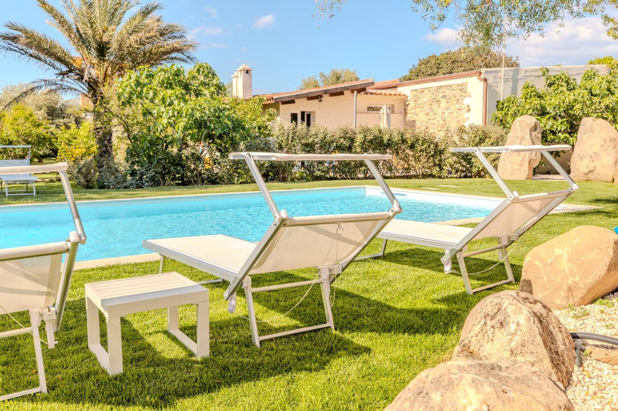 Stazzo San Teodoro Il Ginepro Piscina Condivisa Apartment Екстериор снимка